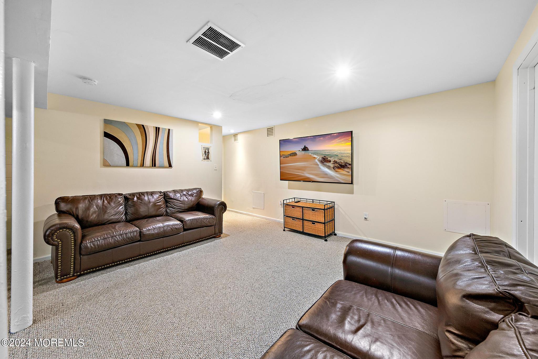 17 Sugarhill Road