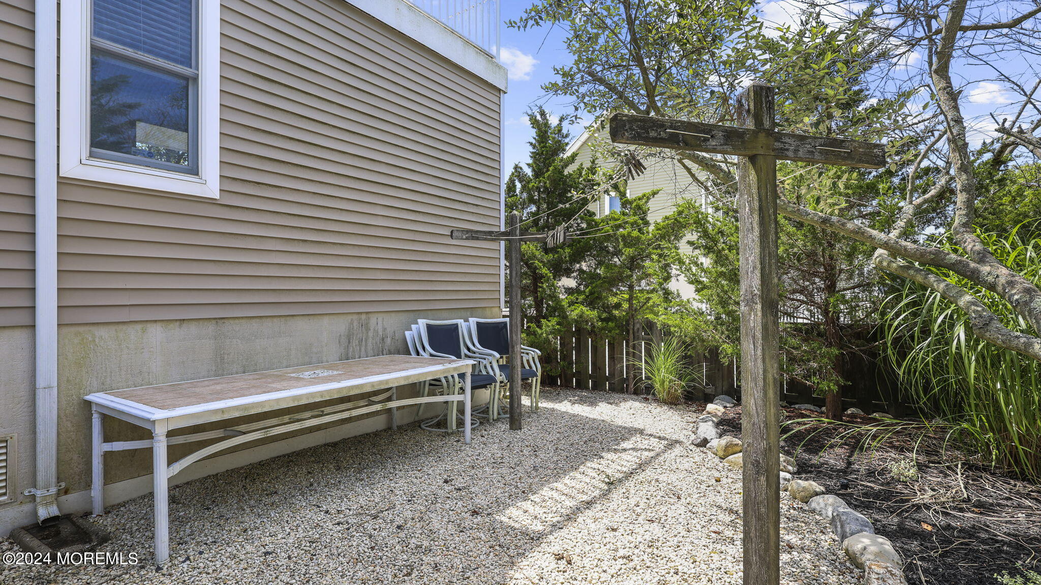 21 W Bayberry Drive