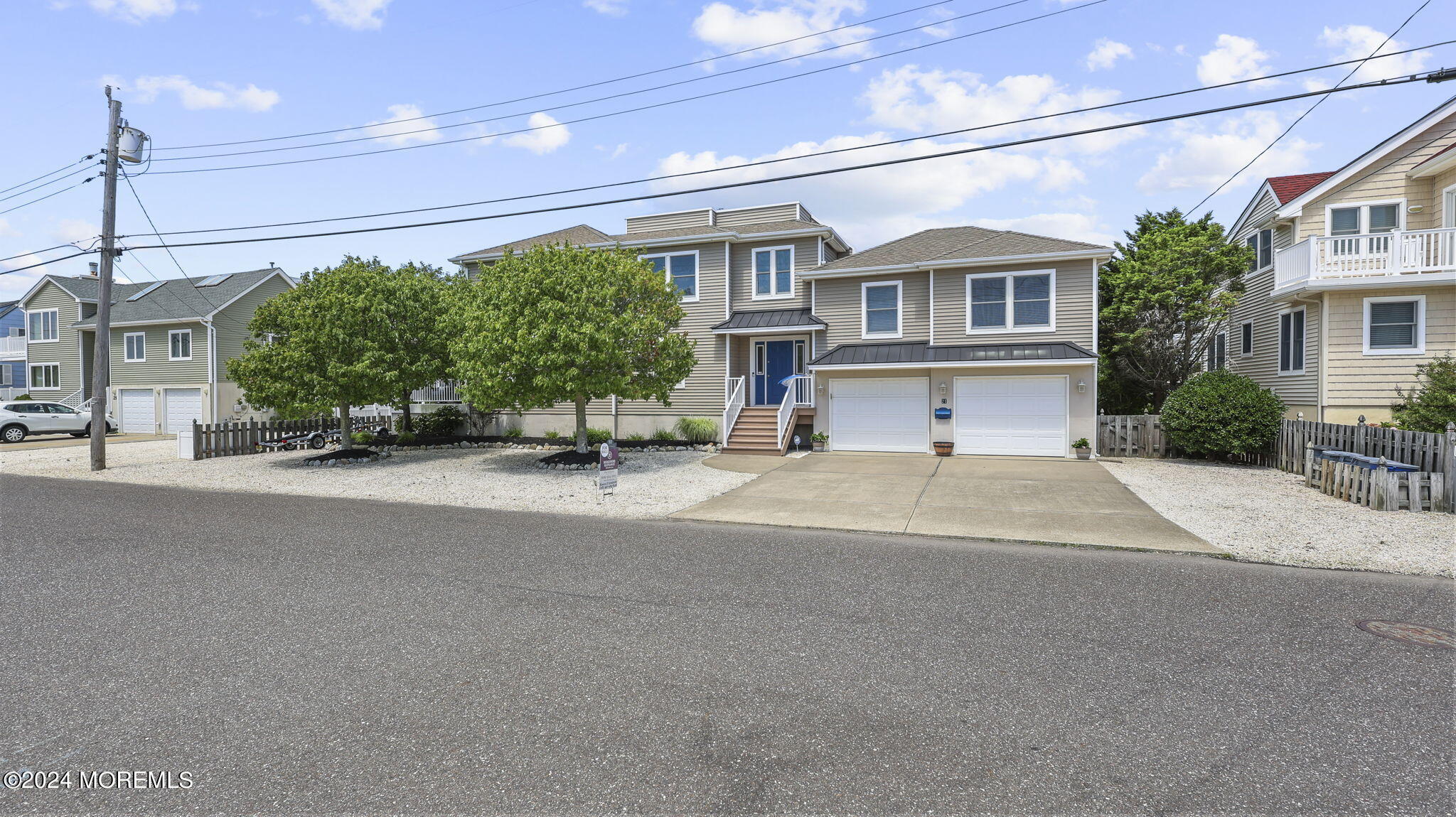 21 W Bayberry Drive