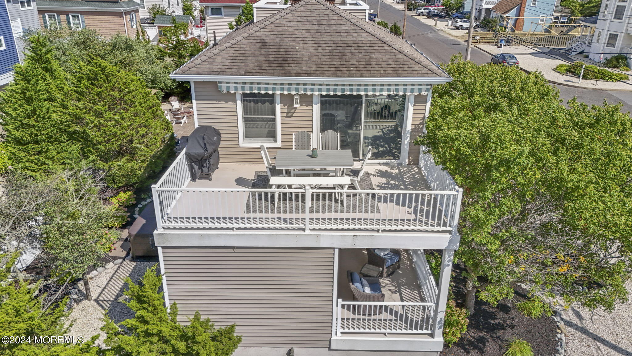 21 W Bayberry Drive