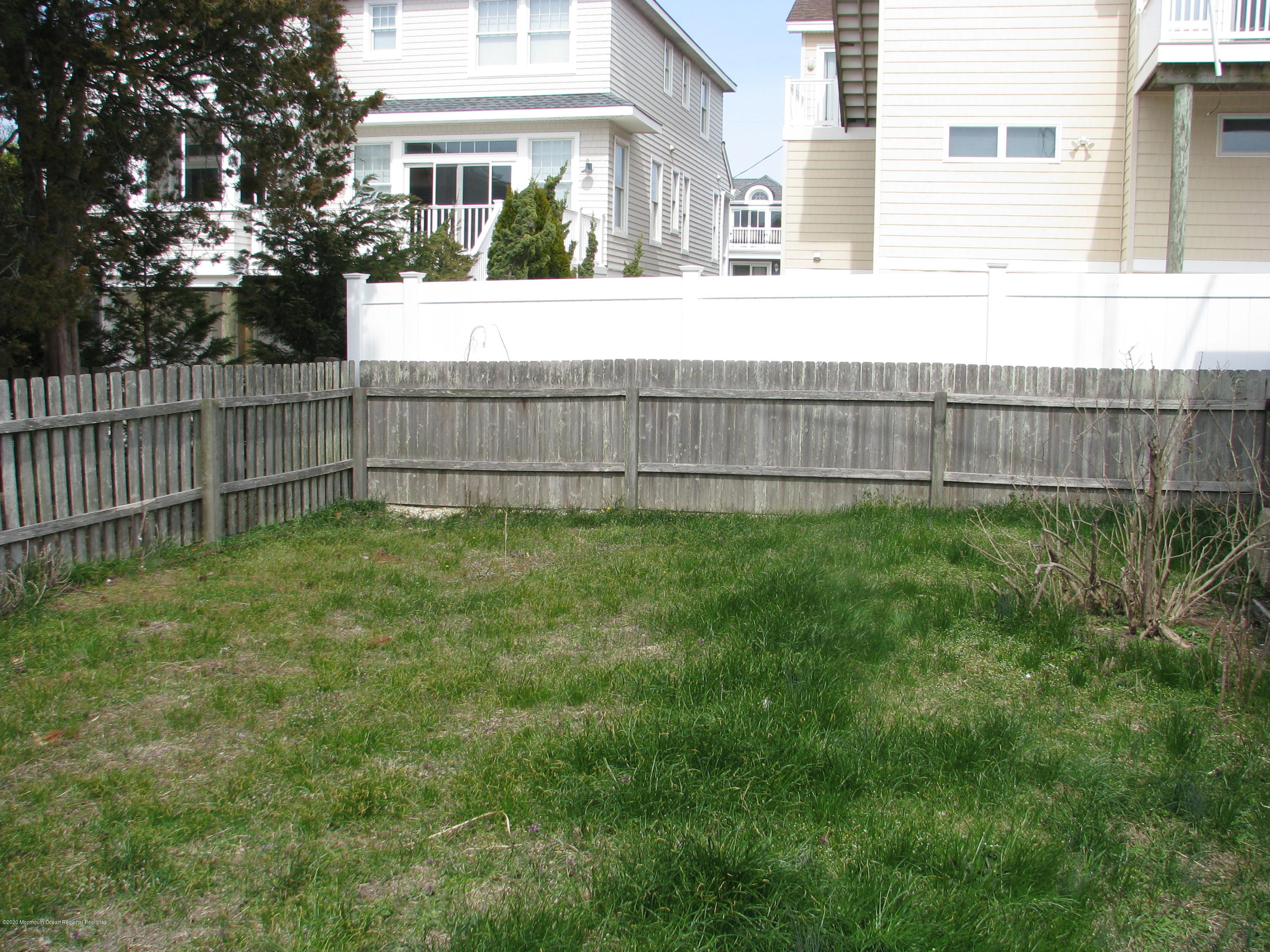 23 N 10th Street