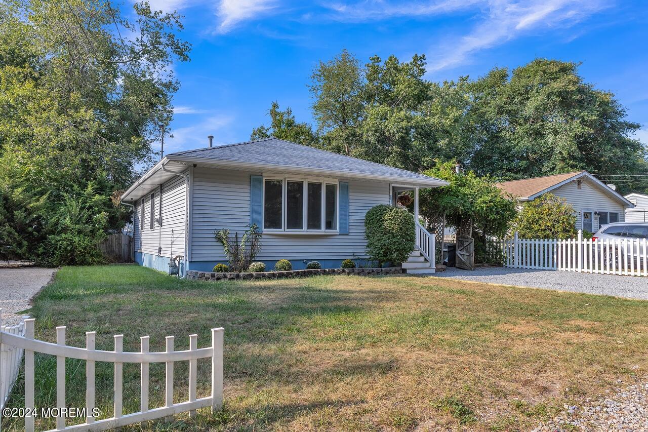 61 Lighthouse Drive