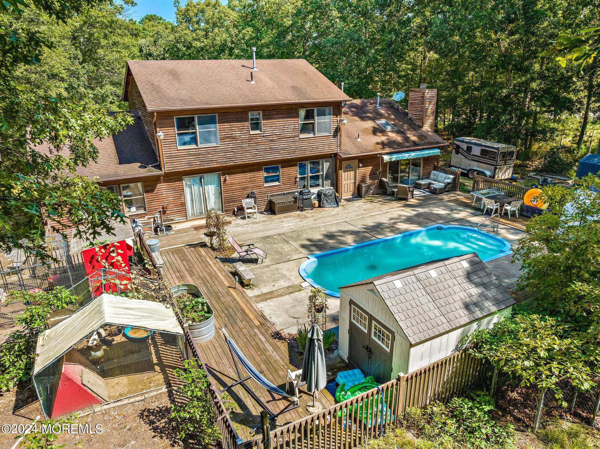 453 Stage Road
