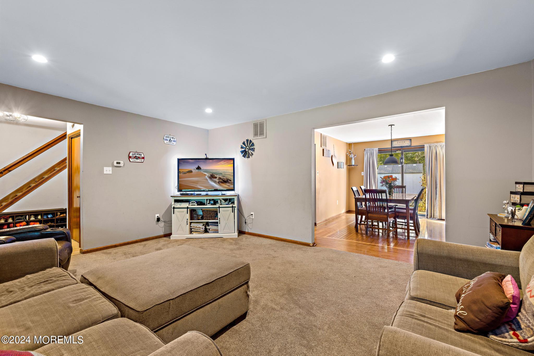 453 Stage Road