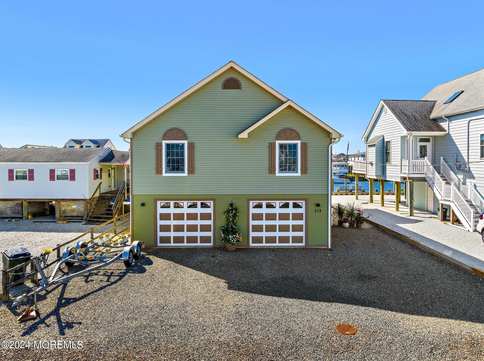 219 Heron Road