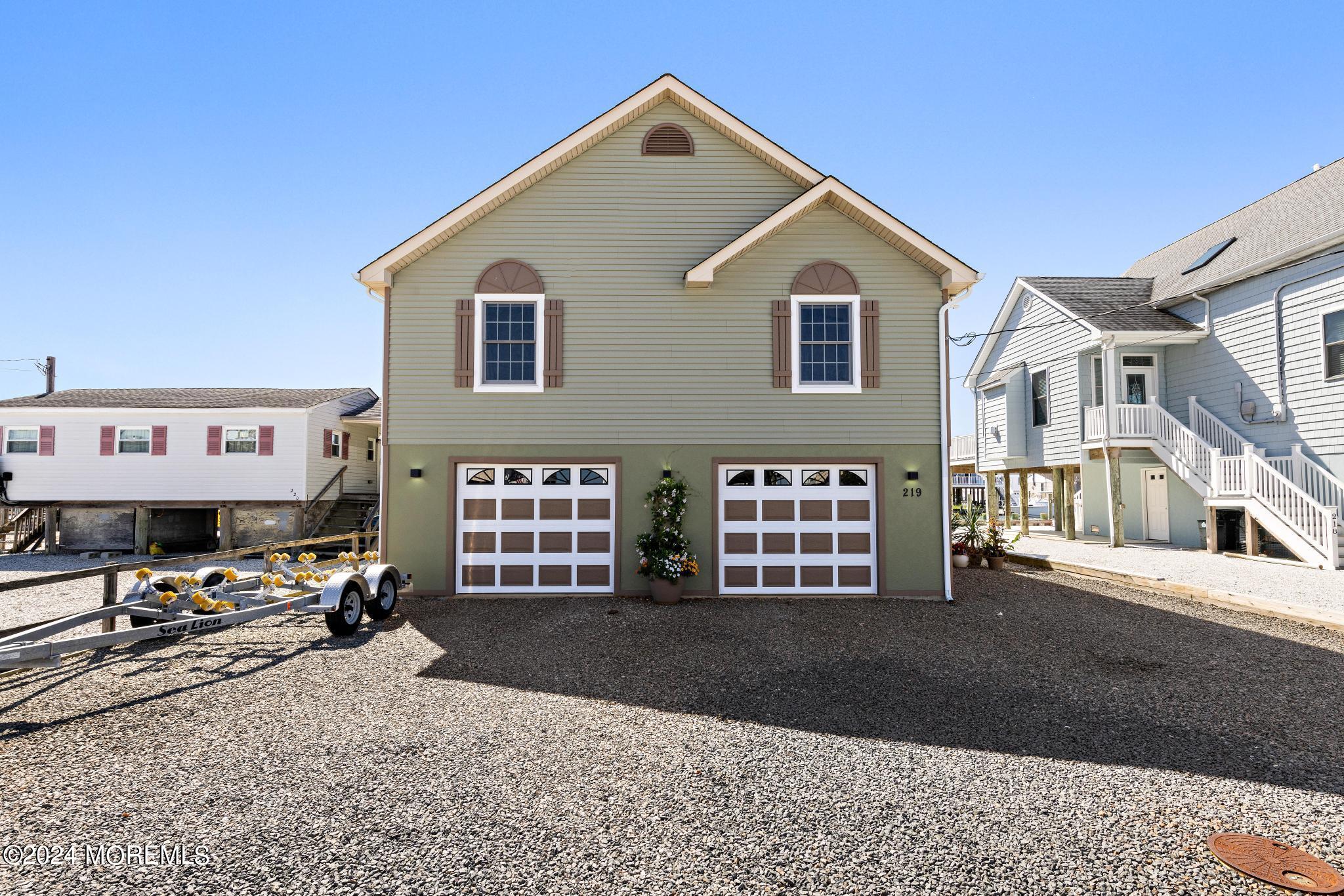 219 Heron Road