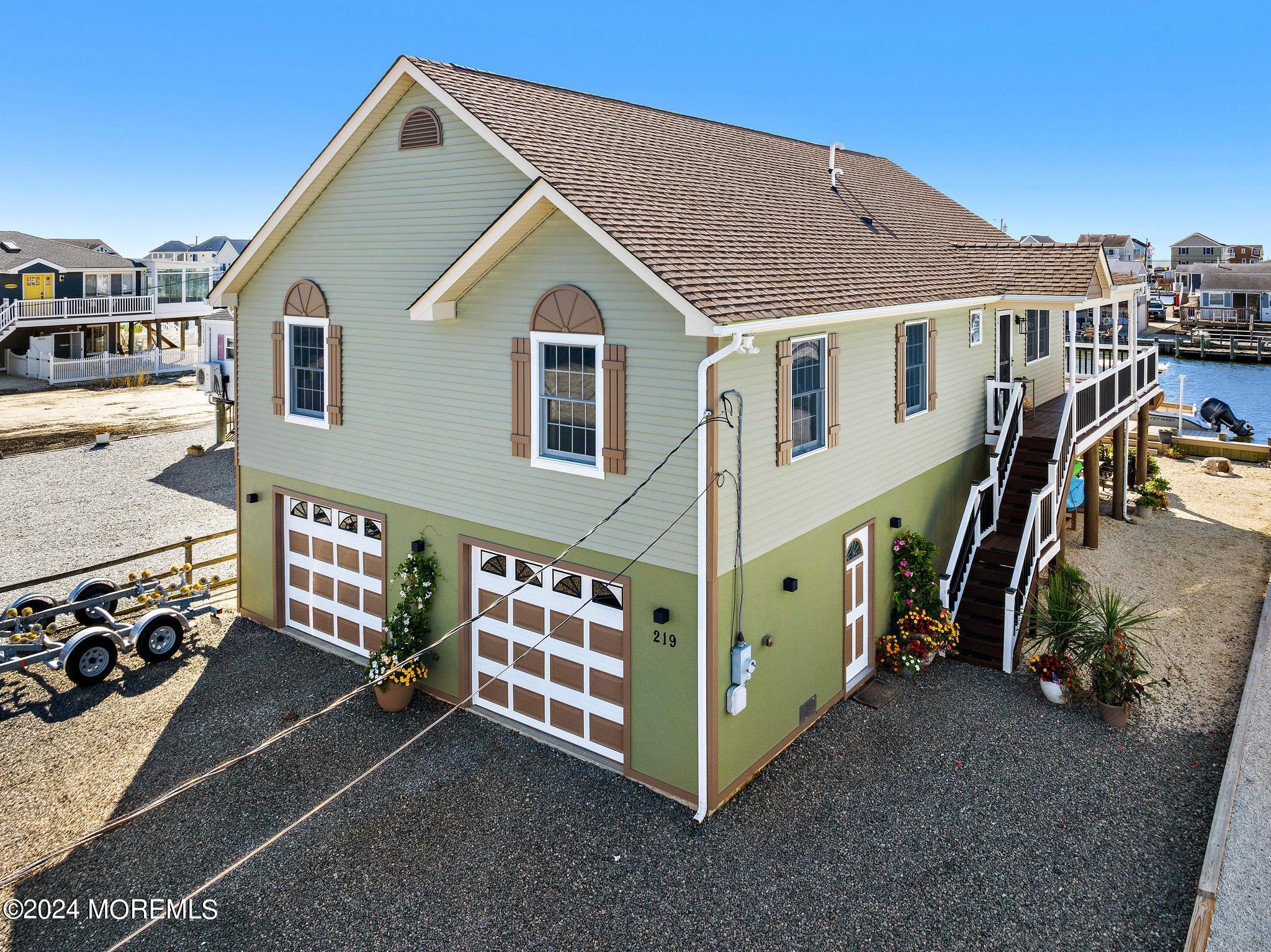 219 Heron Road