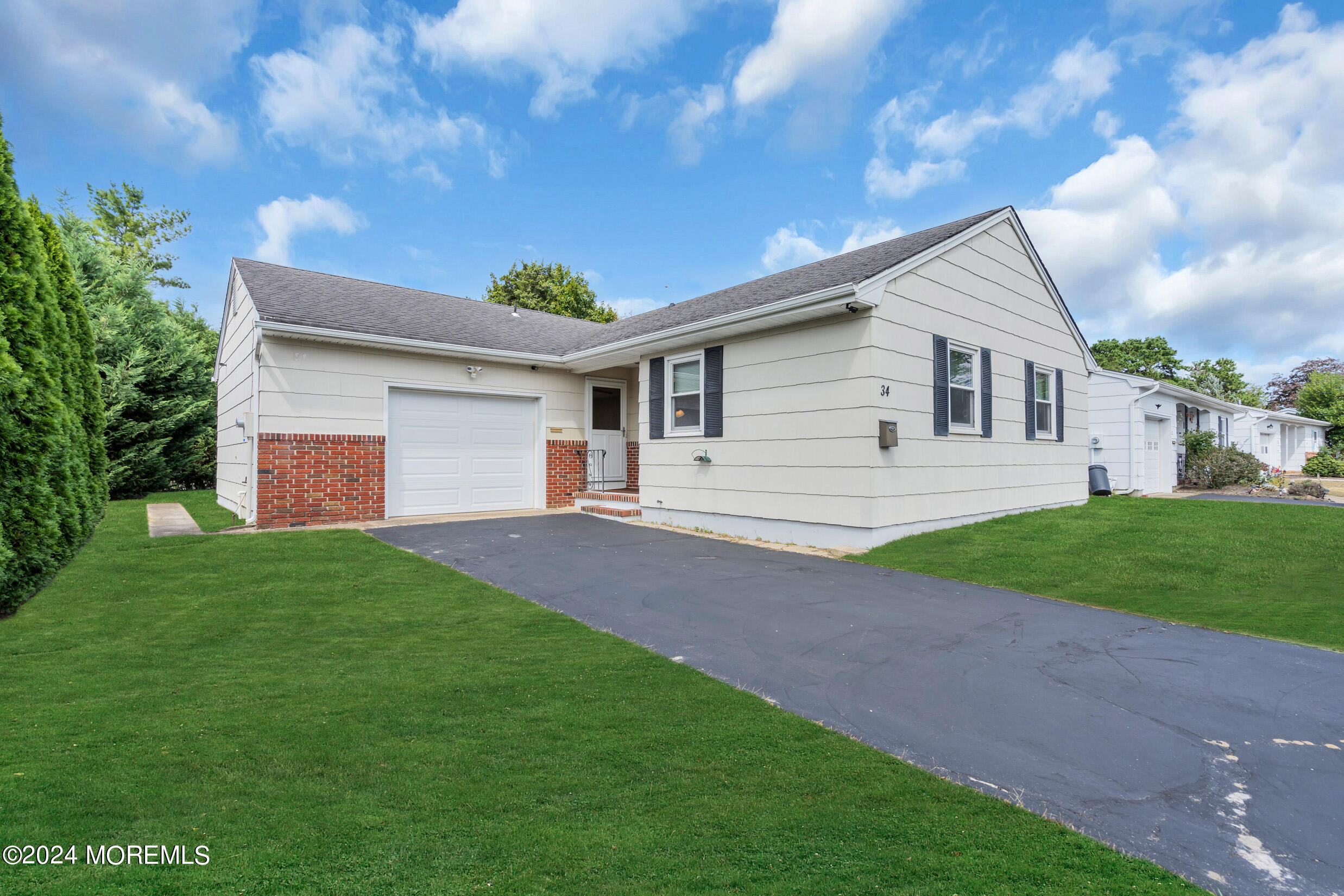 34 Sherwood Lane