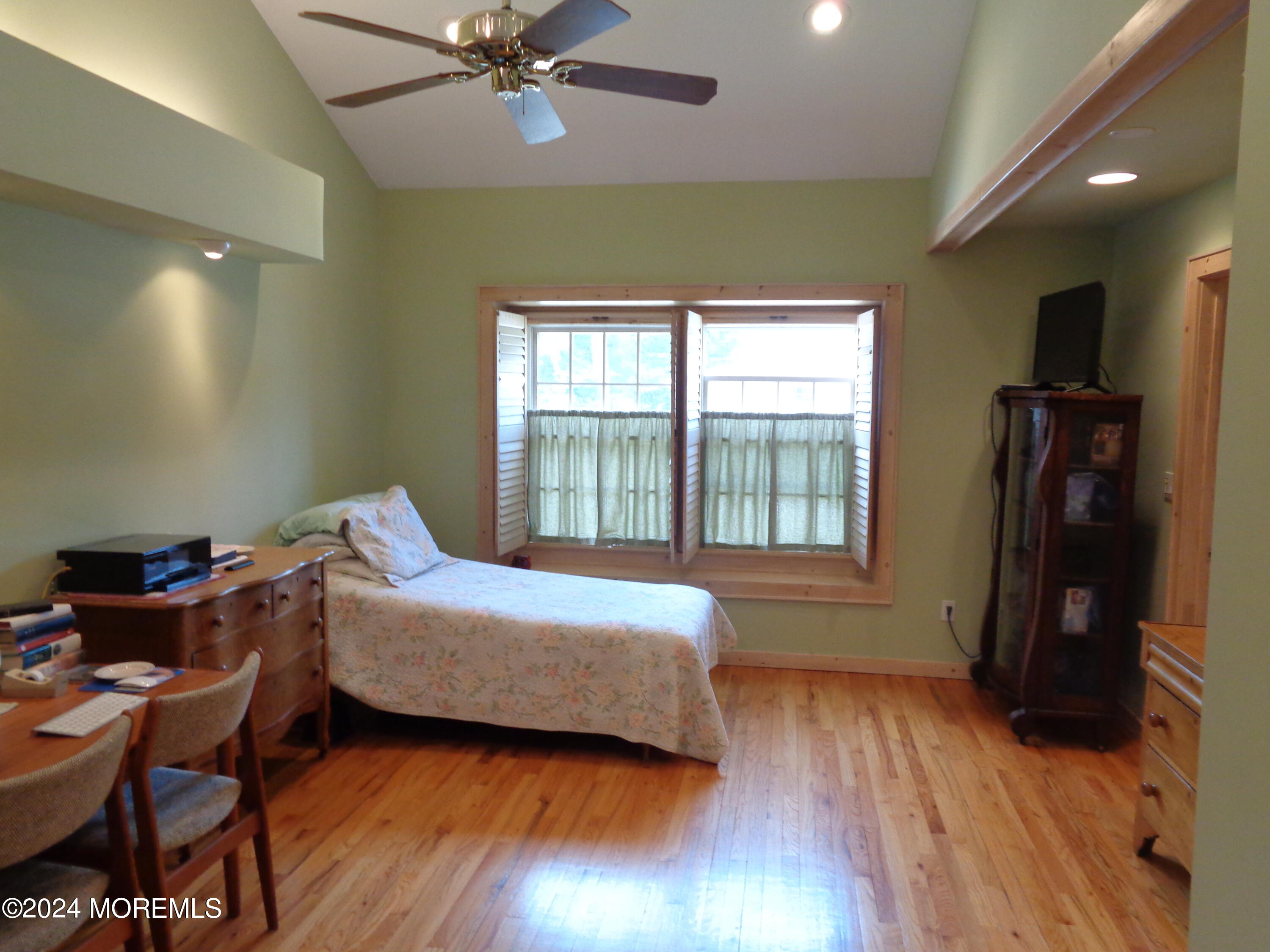 401 Springfield Avenue