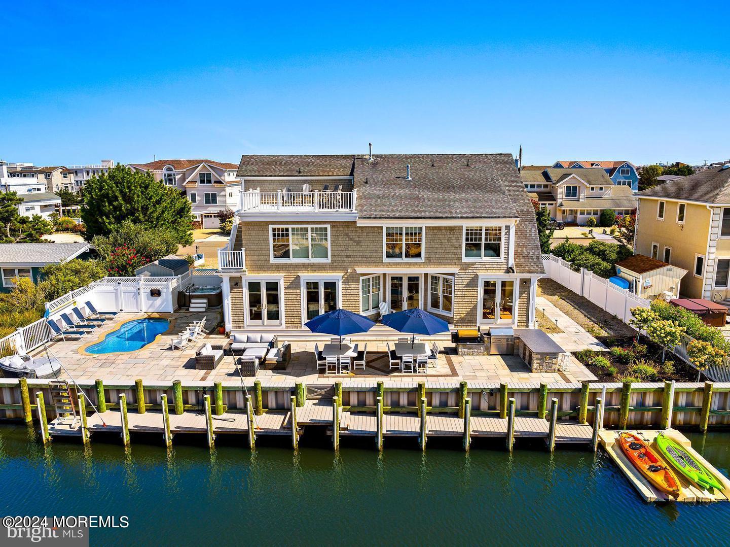 156 Marina Boulevard