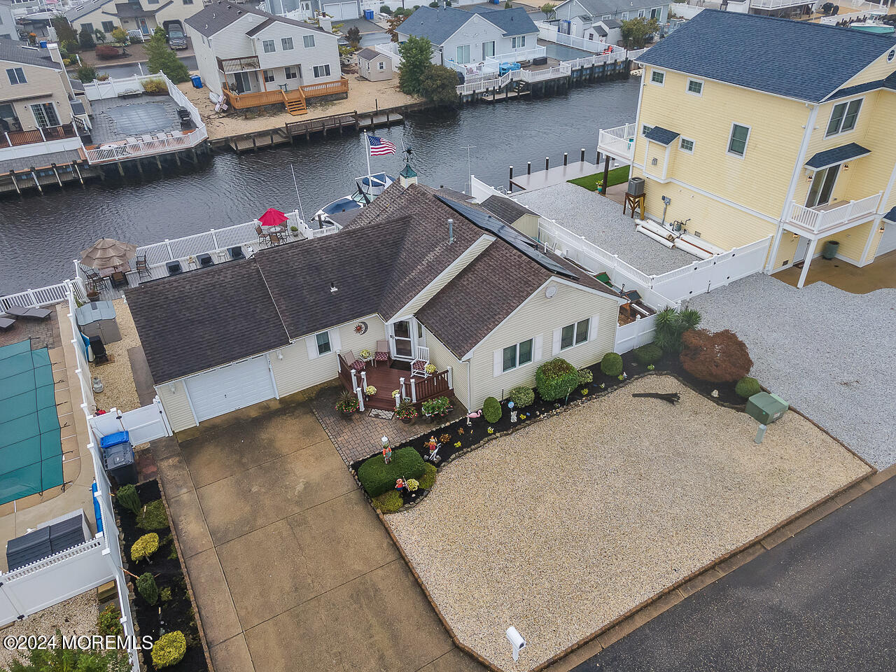 137 Catherine Lane