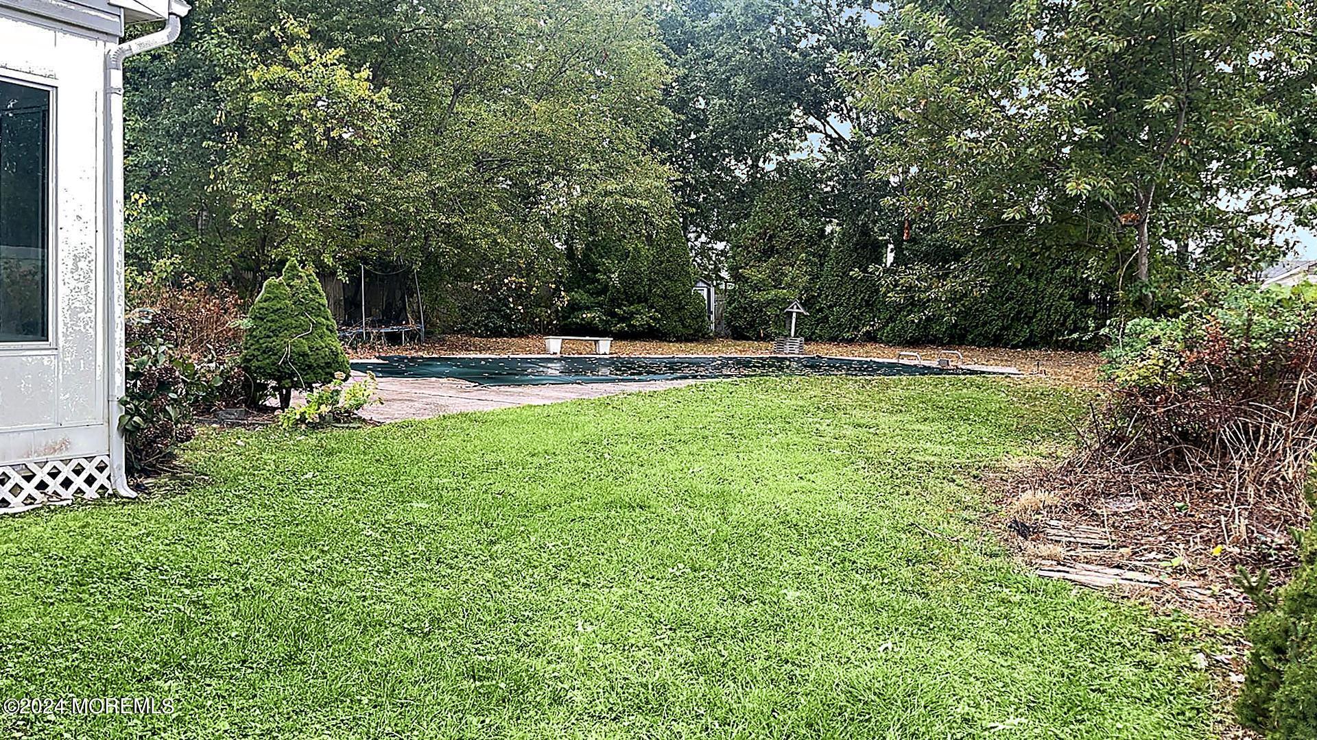 90 Atlantis Avenue