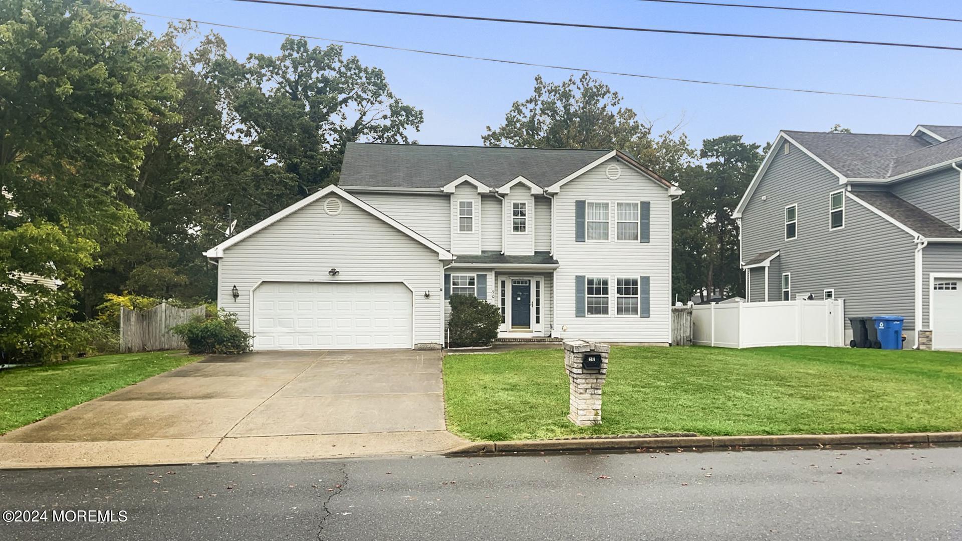 90 Atlantis Avenue
