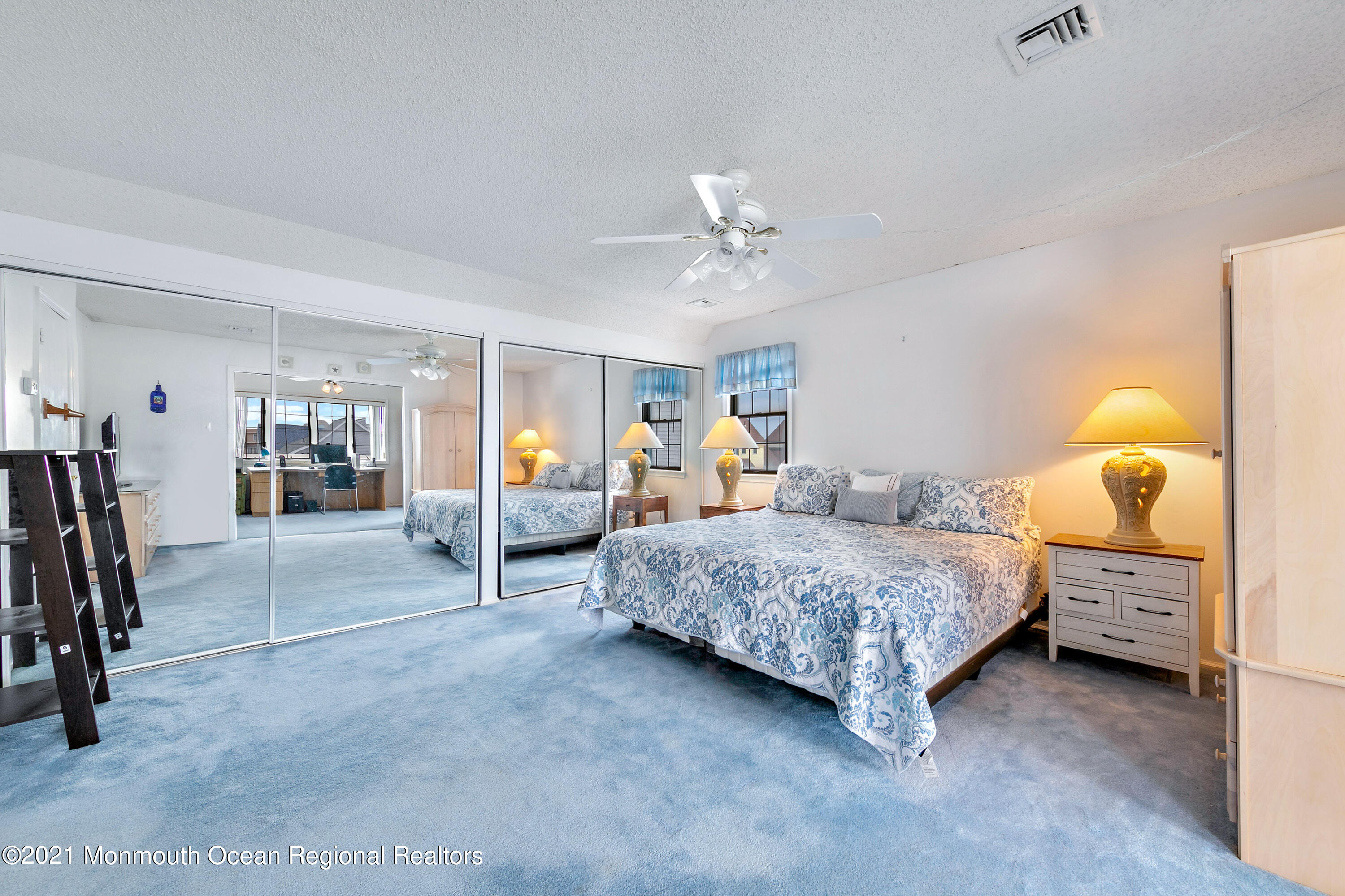 31 Peggy Lane