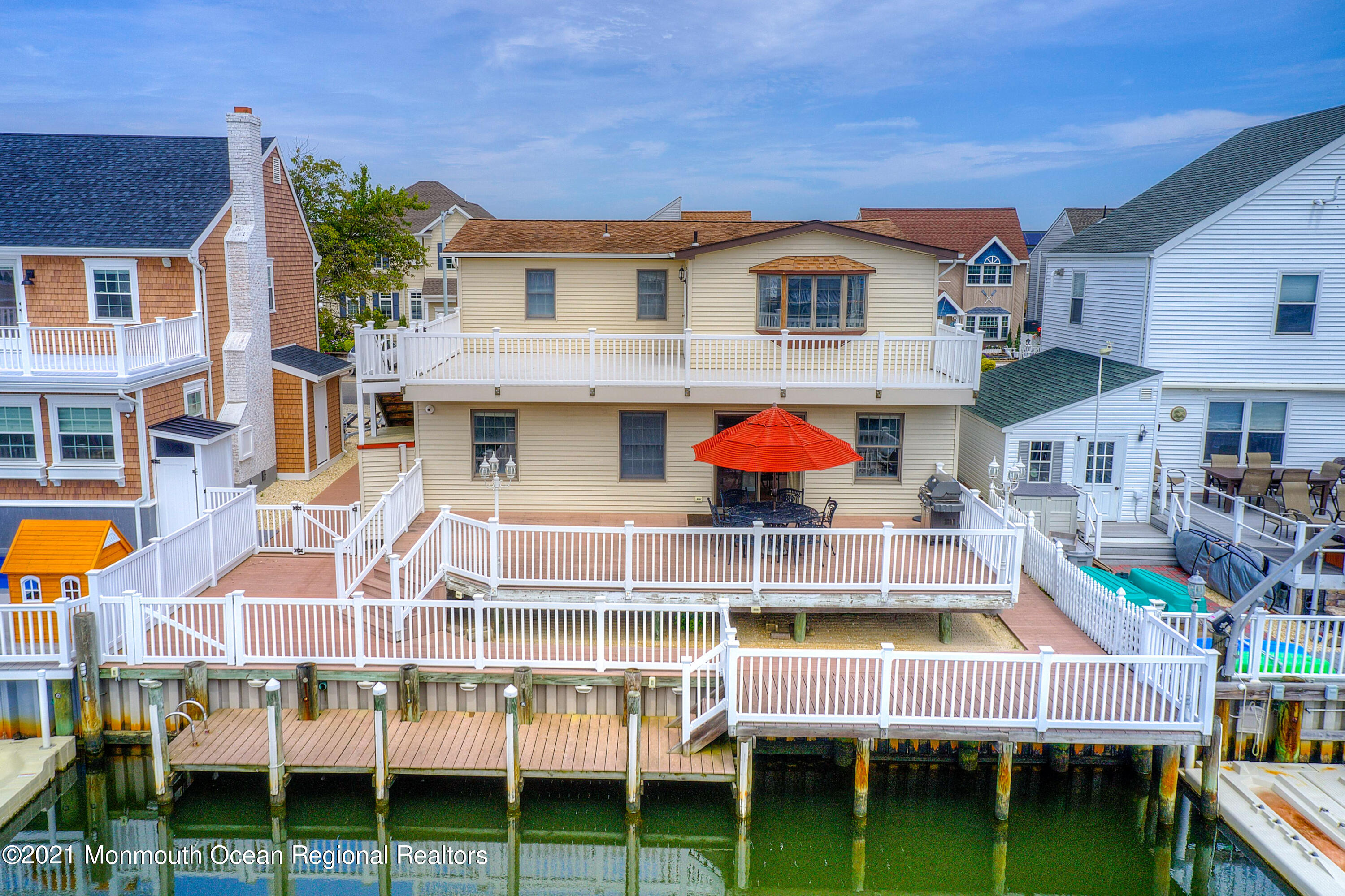 31 Peggy Lane