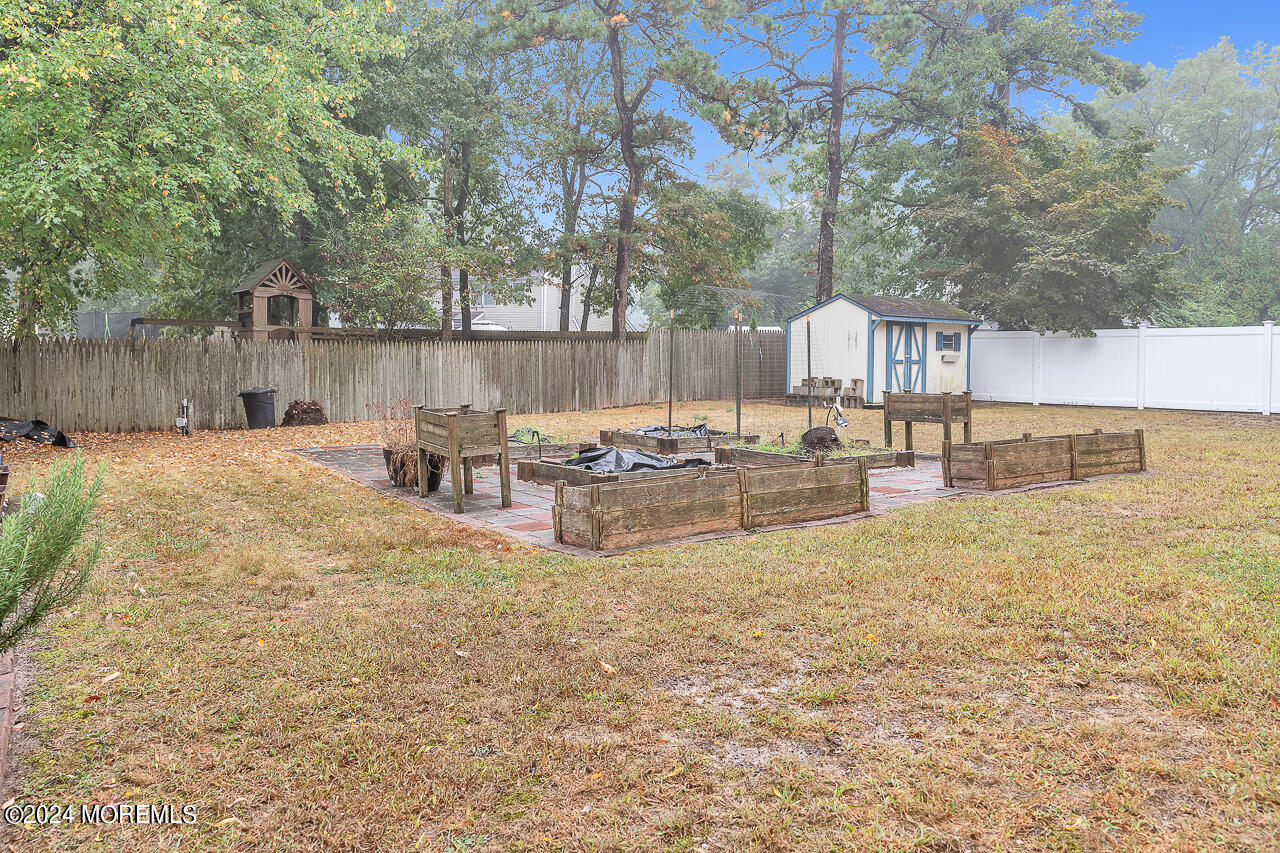 99 Ravenwood Boulevard