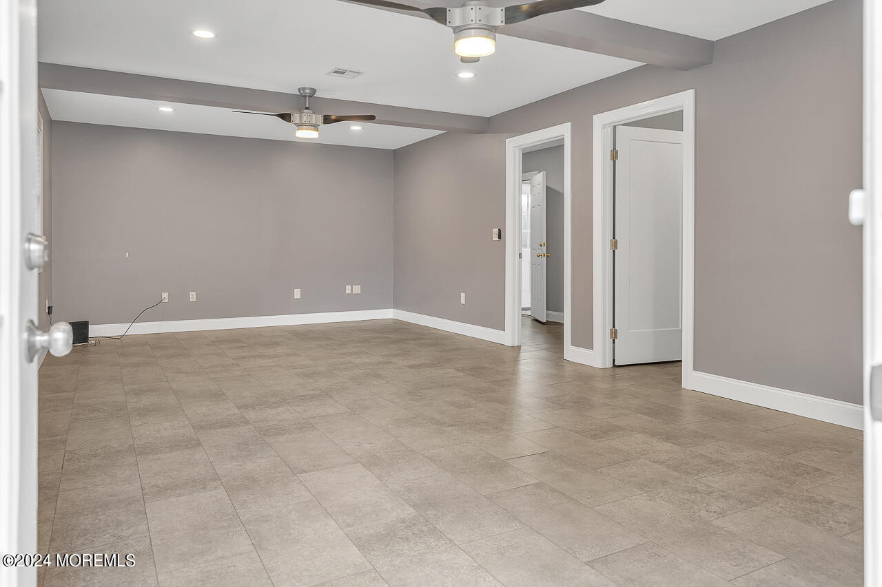 99 Ravenwood Boulevard