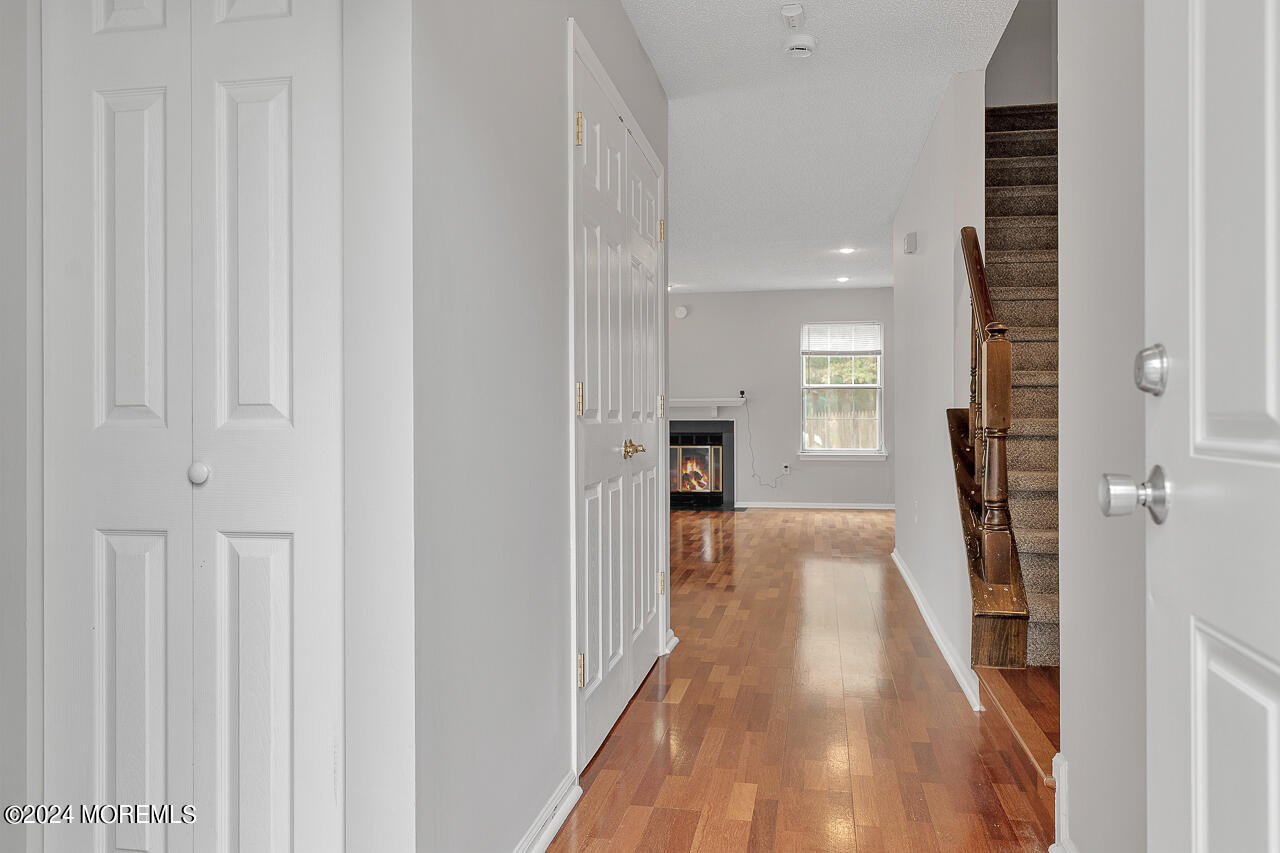 99 Ravenwood Boulevard