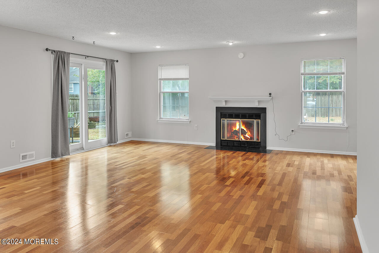 99 Ravenwood Boulevard