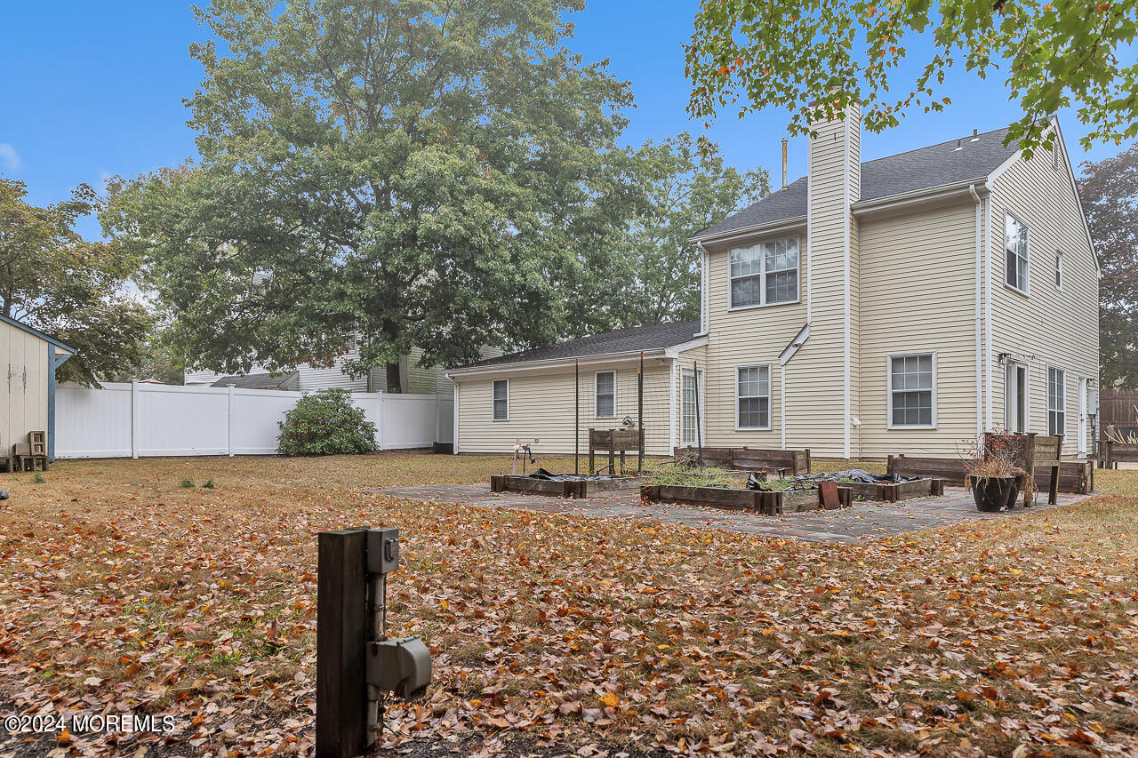 99 Ravenwood Boulevard