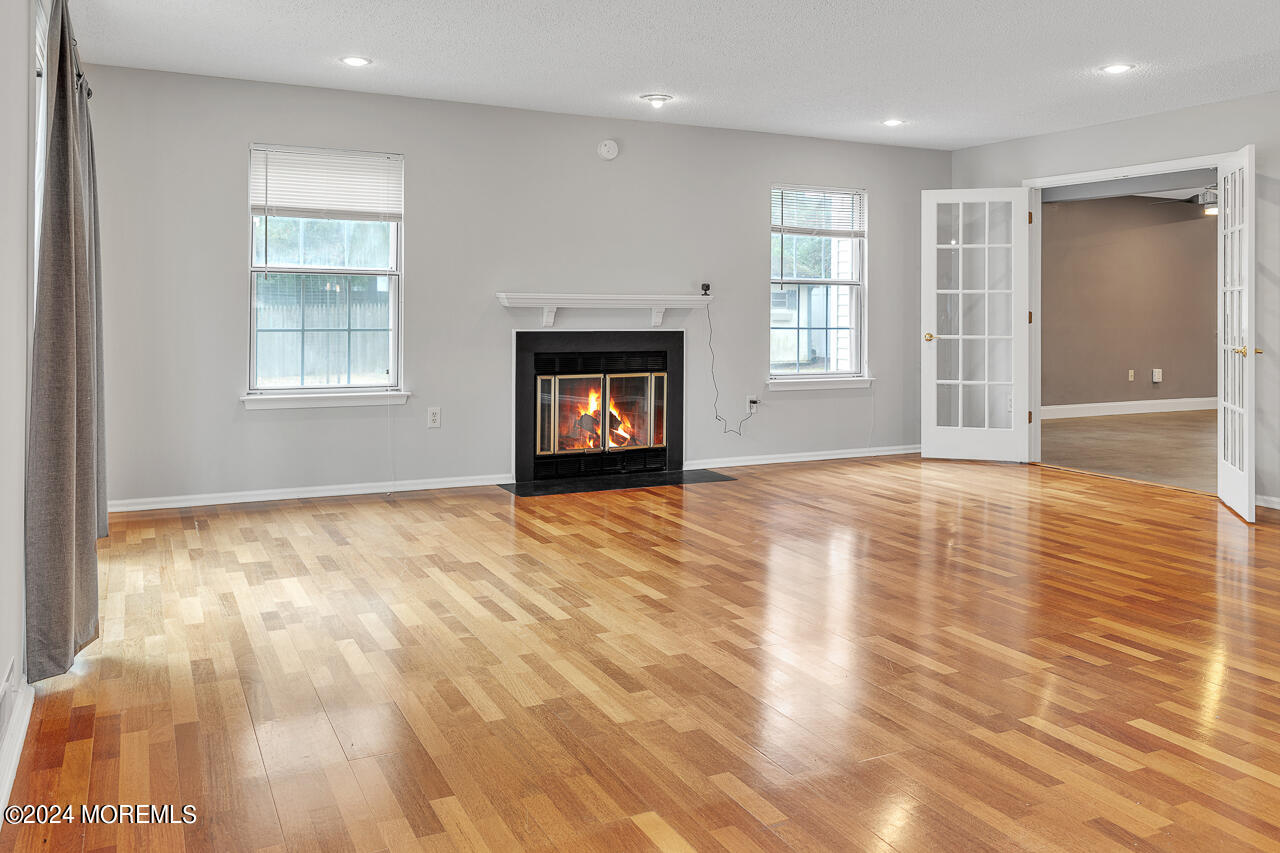 99 Ravenwood Boulevard