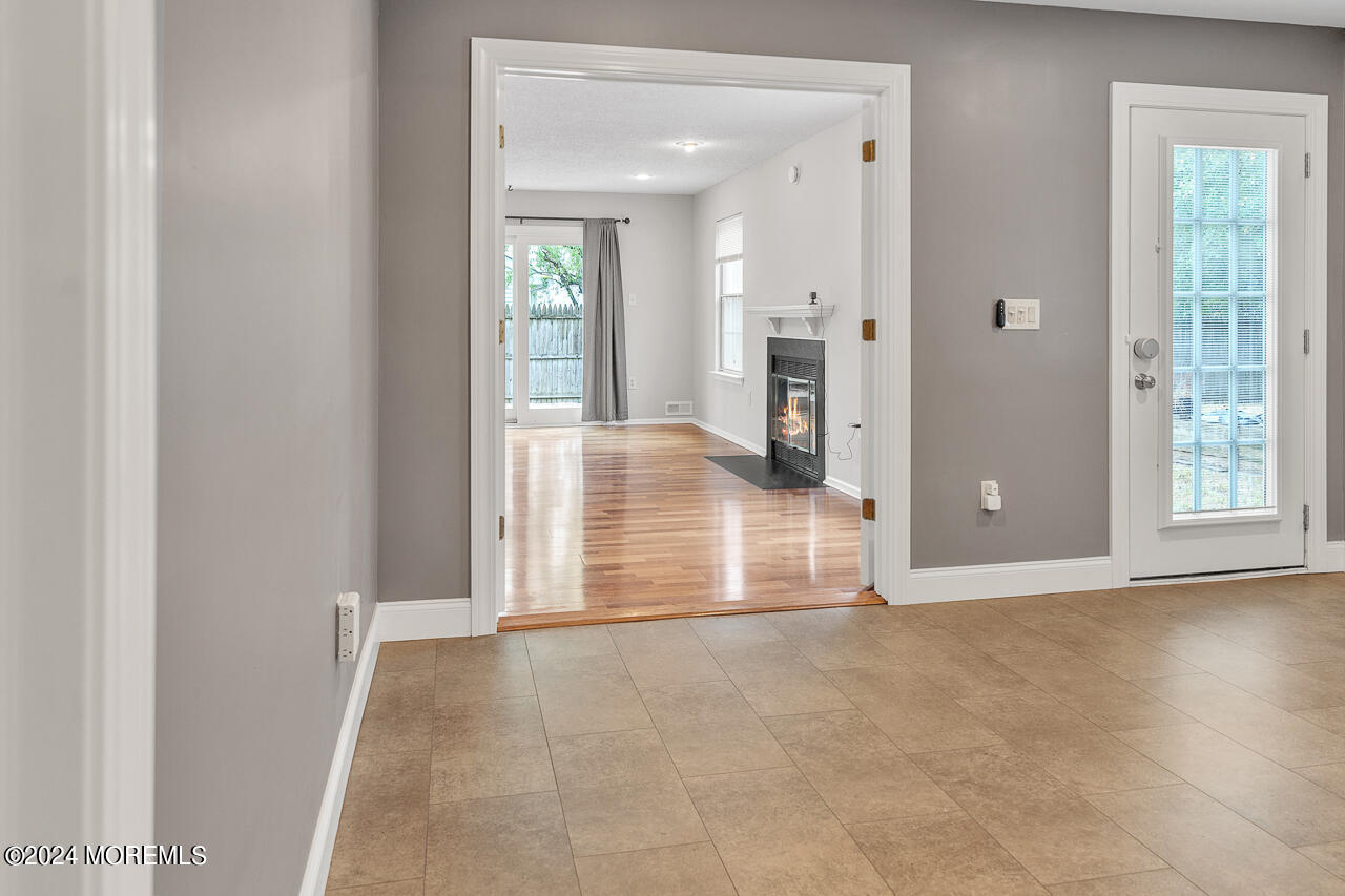 99 Ravenwood Boulevard