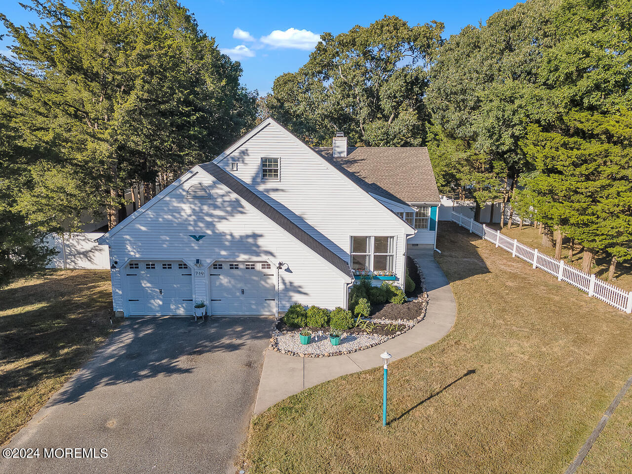 719 E Chip Shot Lane