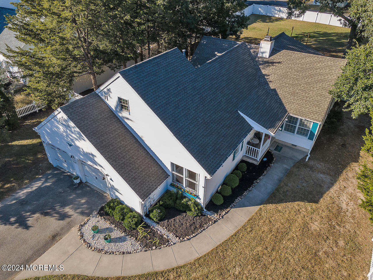 719 E Chip Shot Lane