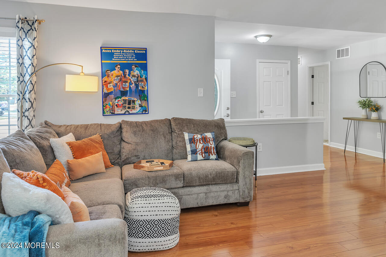 719 E Chip Shot Lane