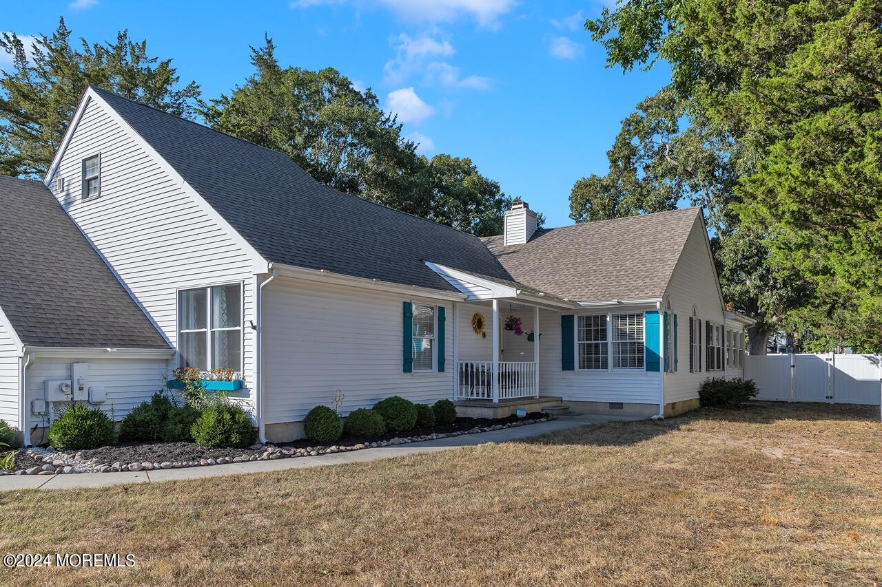 719 E Chip Shot Lane