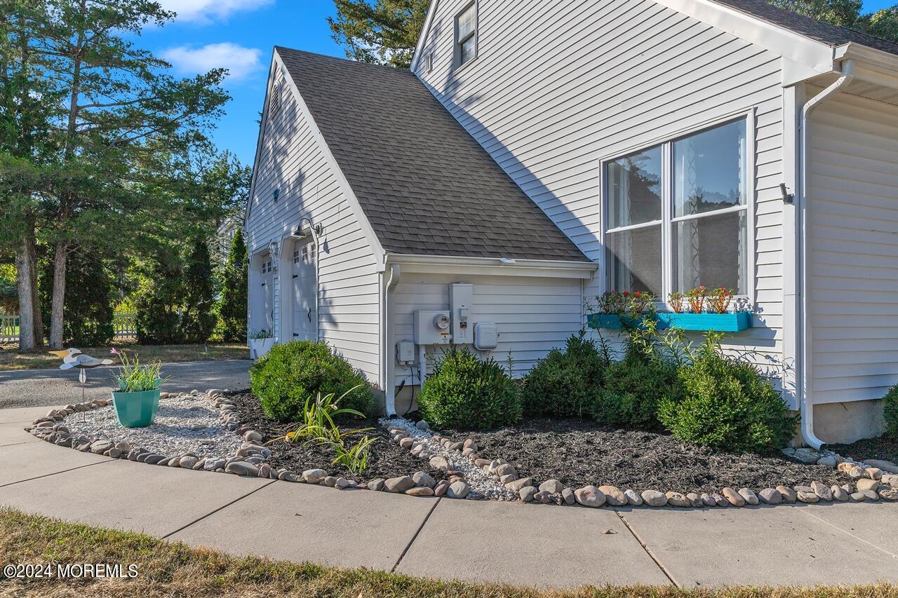 719 E Chip Shot Lane