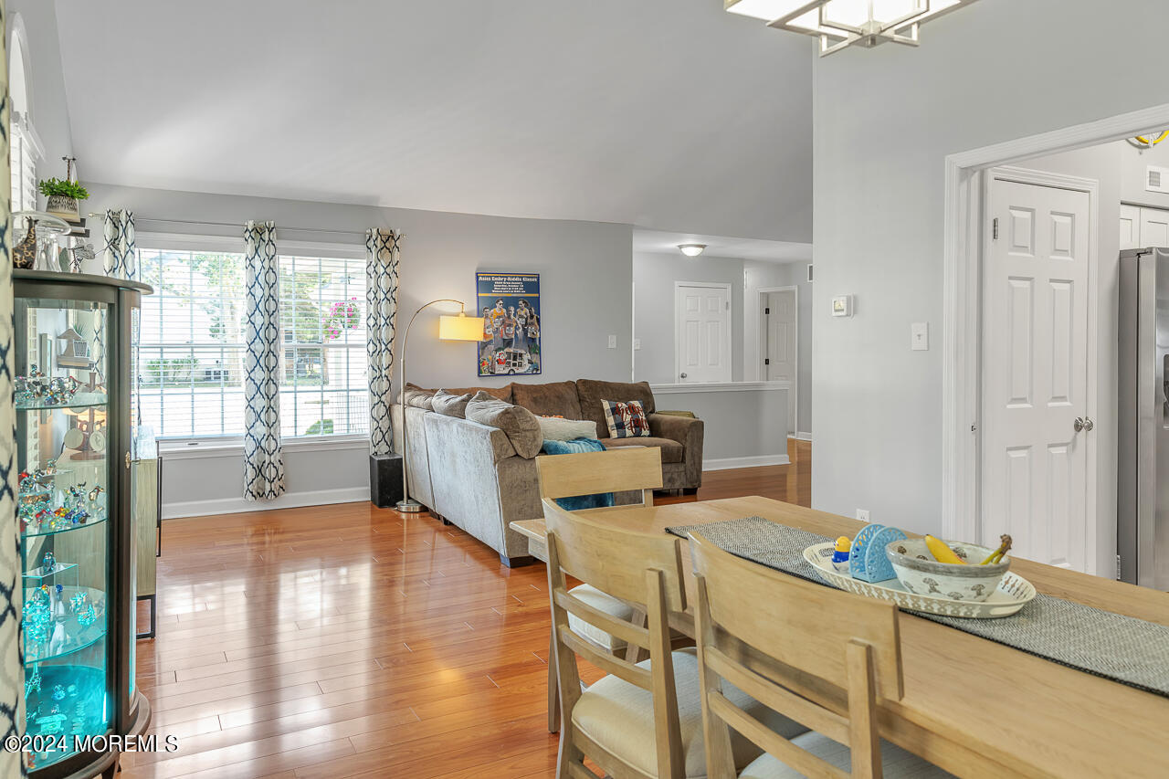 719 E Chip Shot Lane