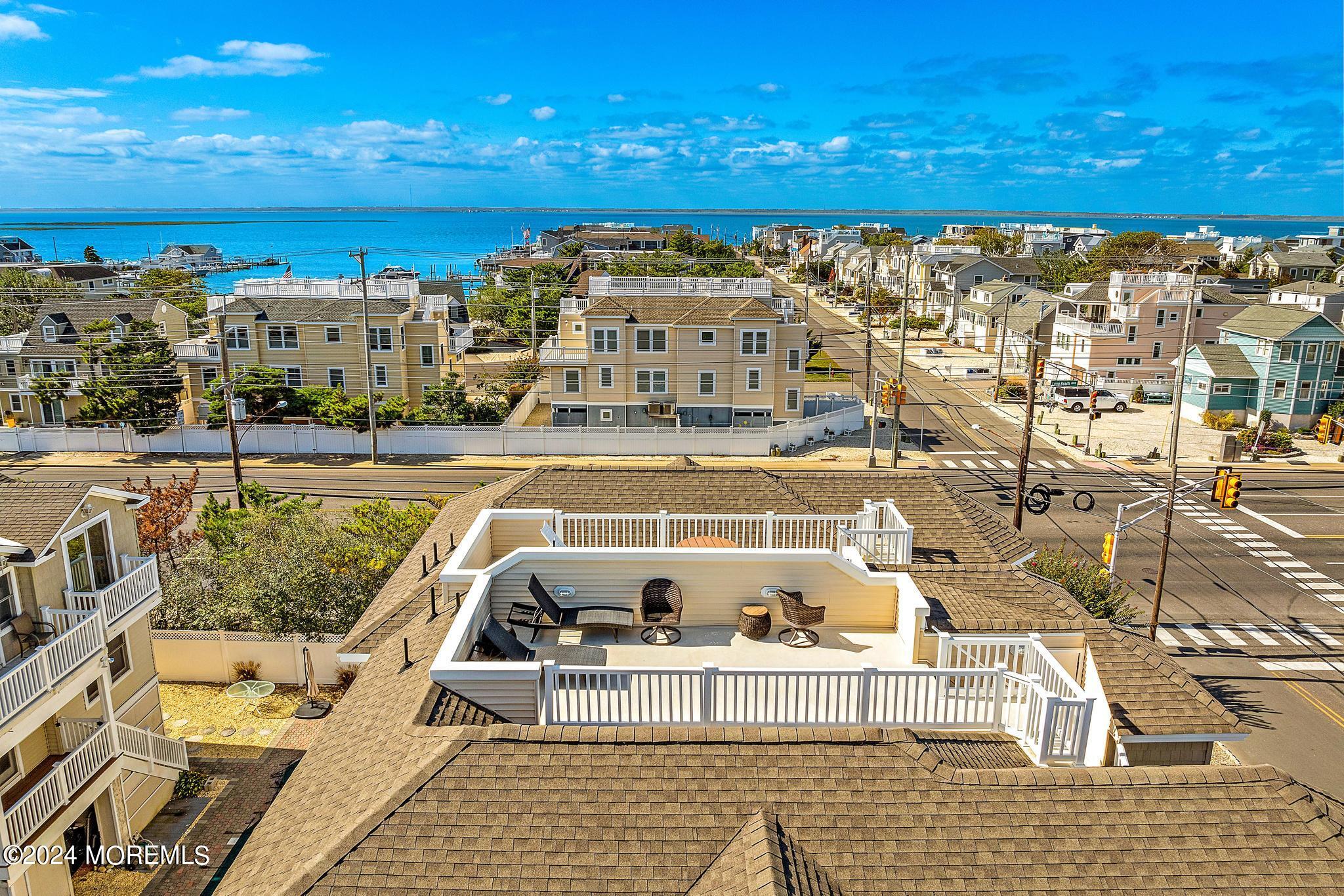 2 E California Avenue, B