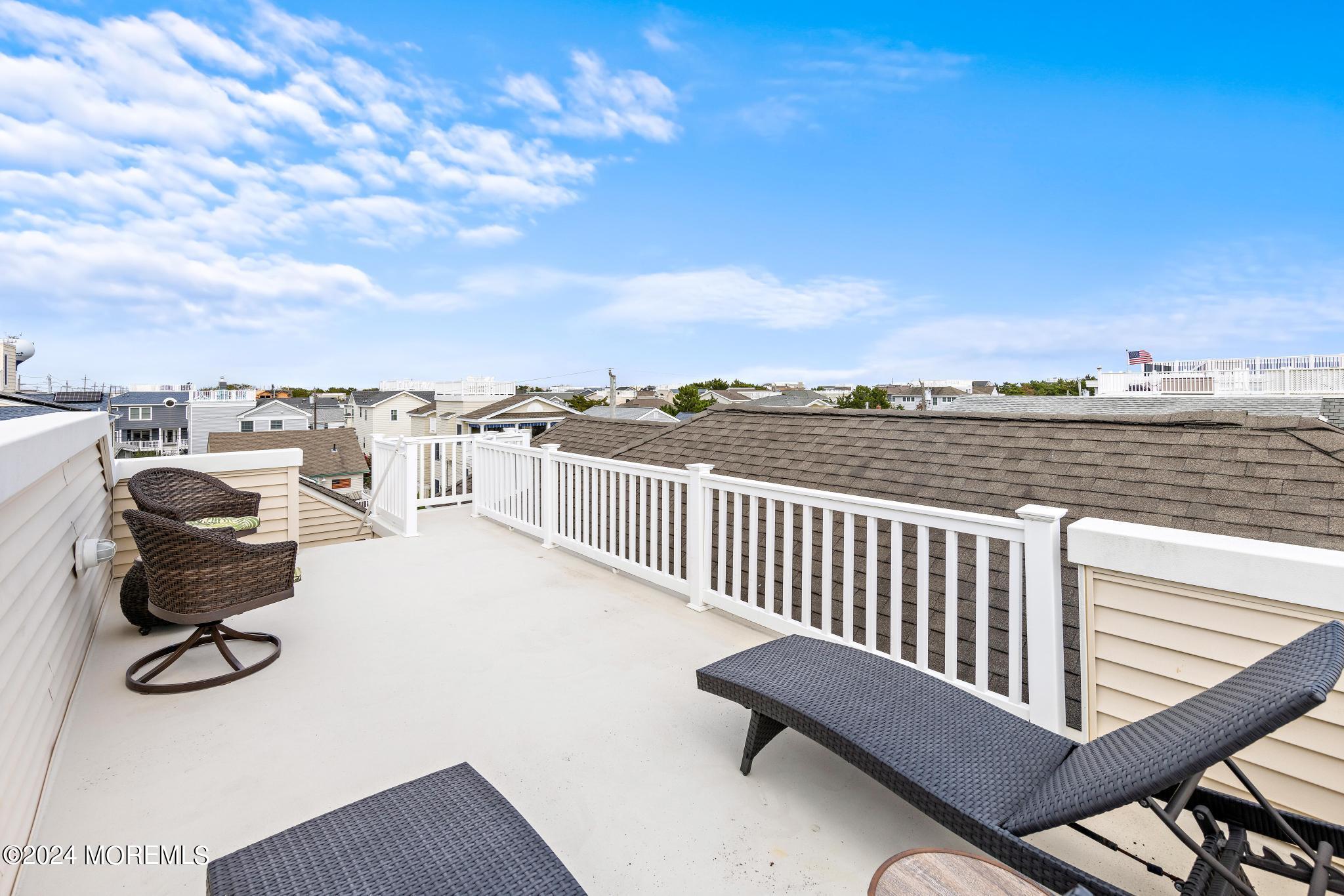 2 E California Avenue, B