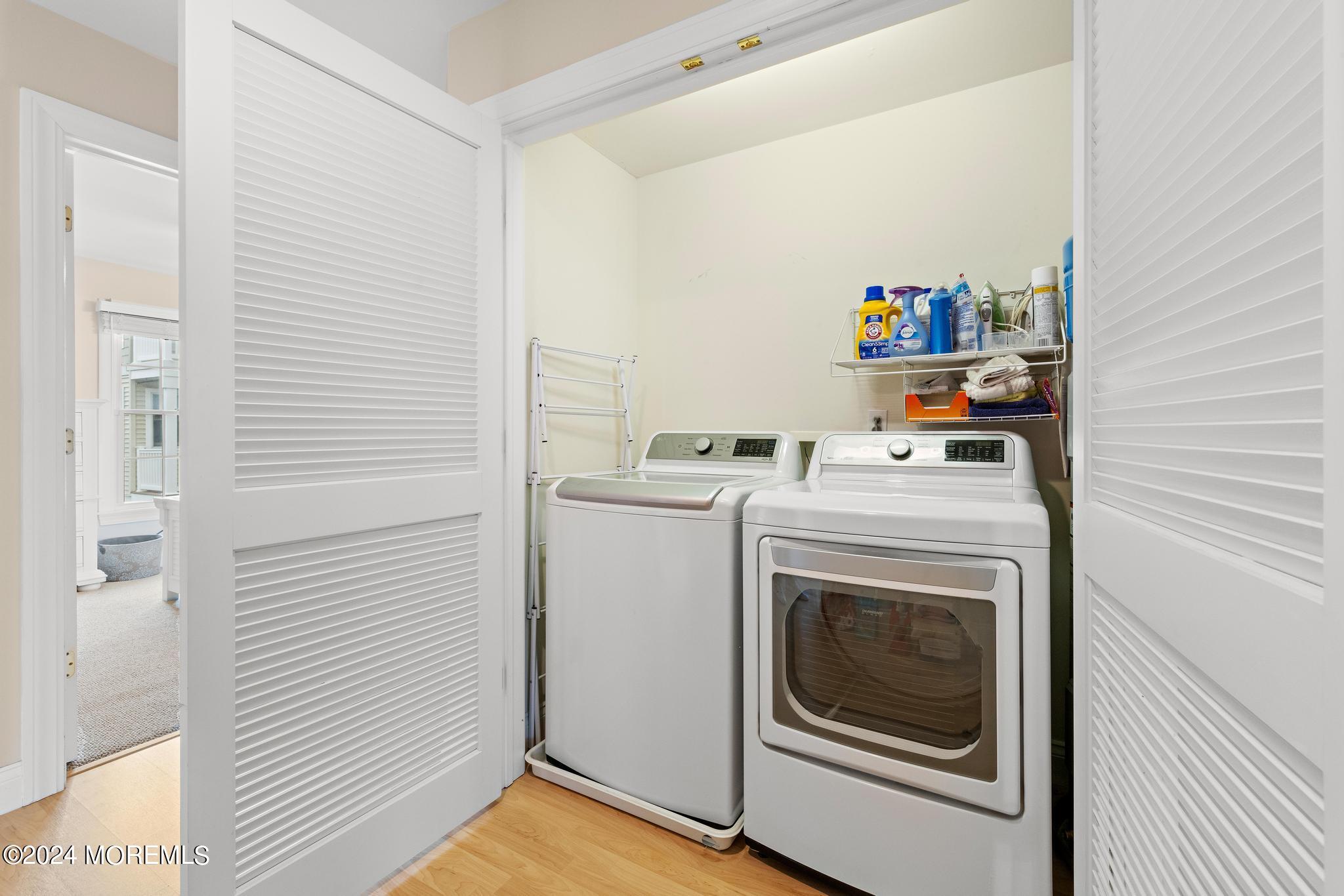 2 E California Avenue, B