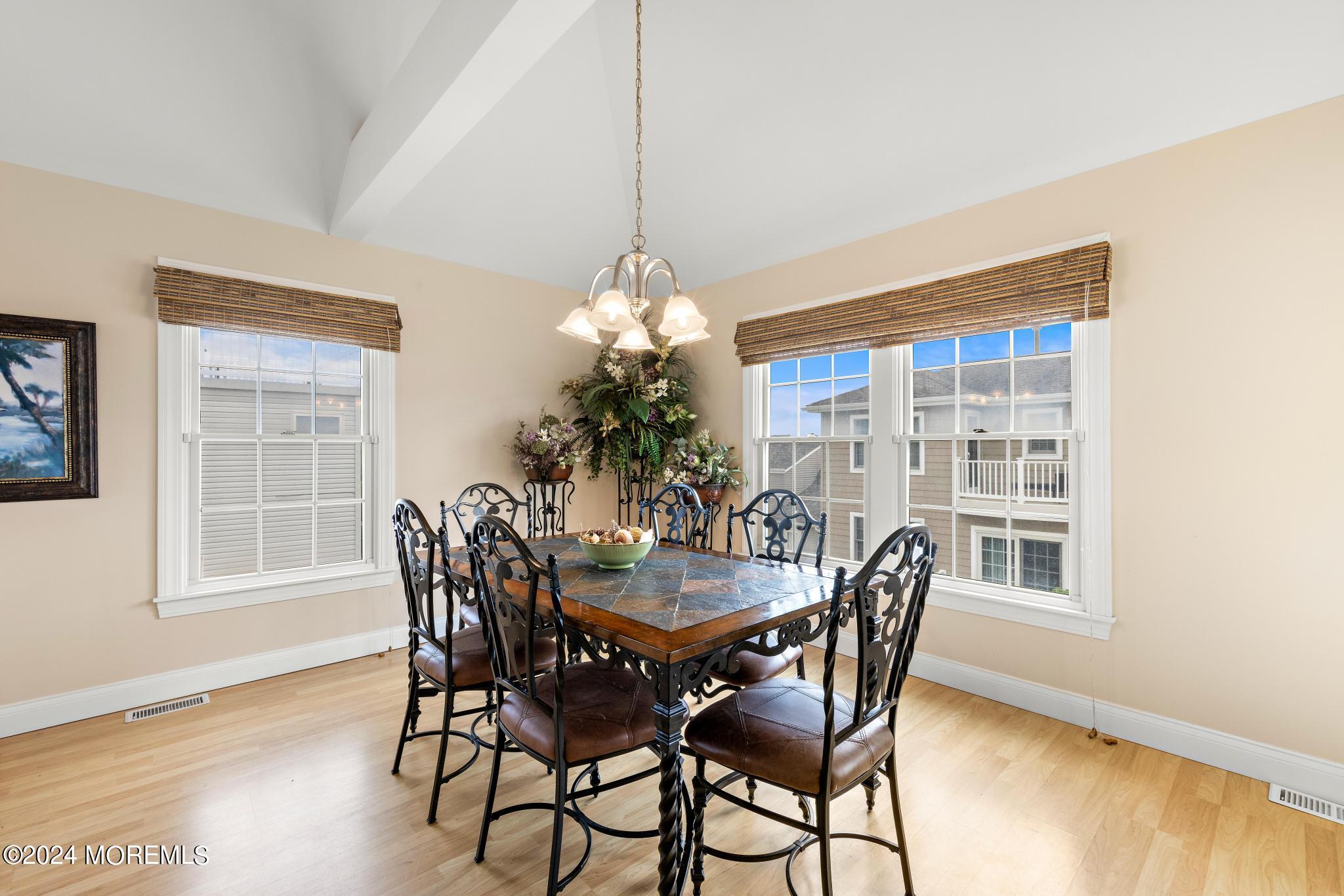 2 E California Avenue, B