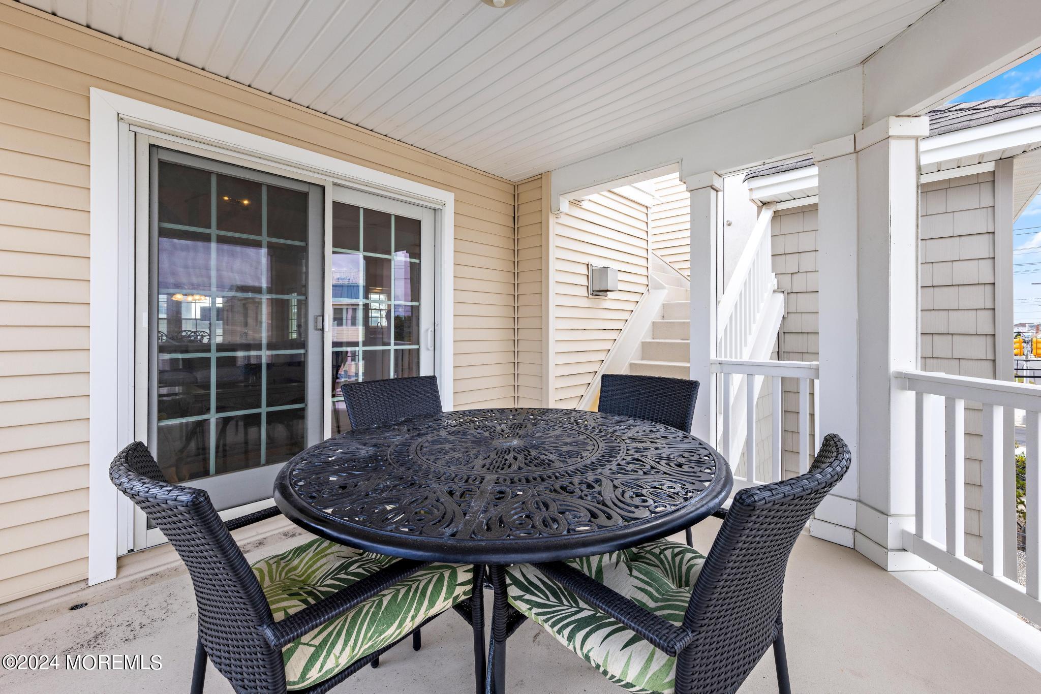 2 E California Avenue, B