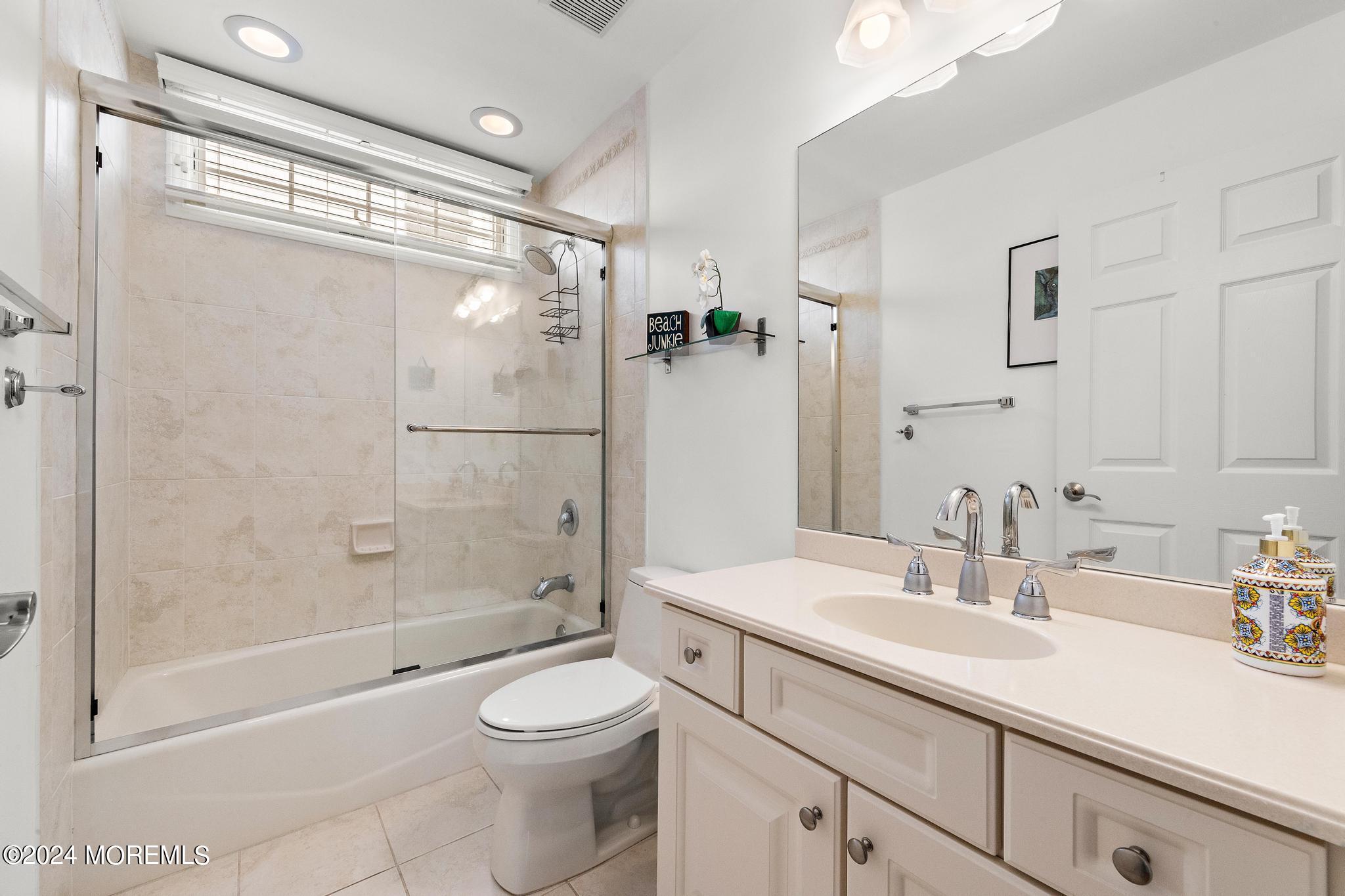 14 E 44th Street