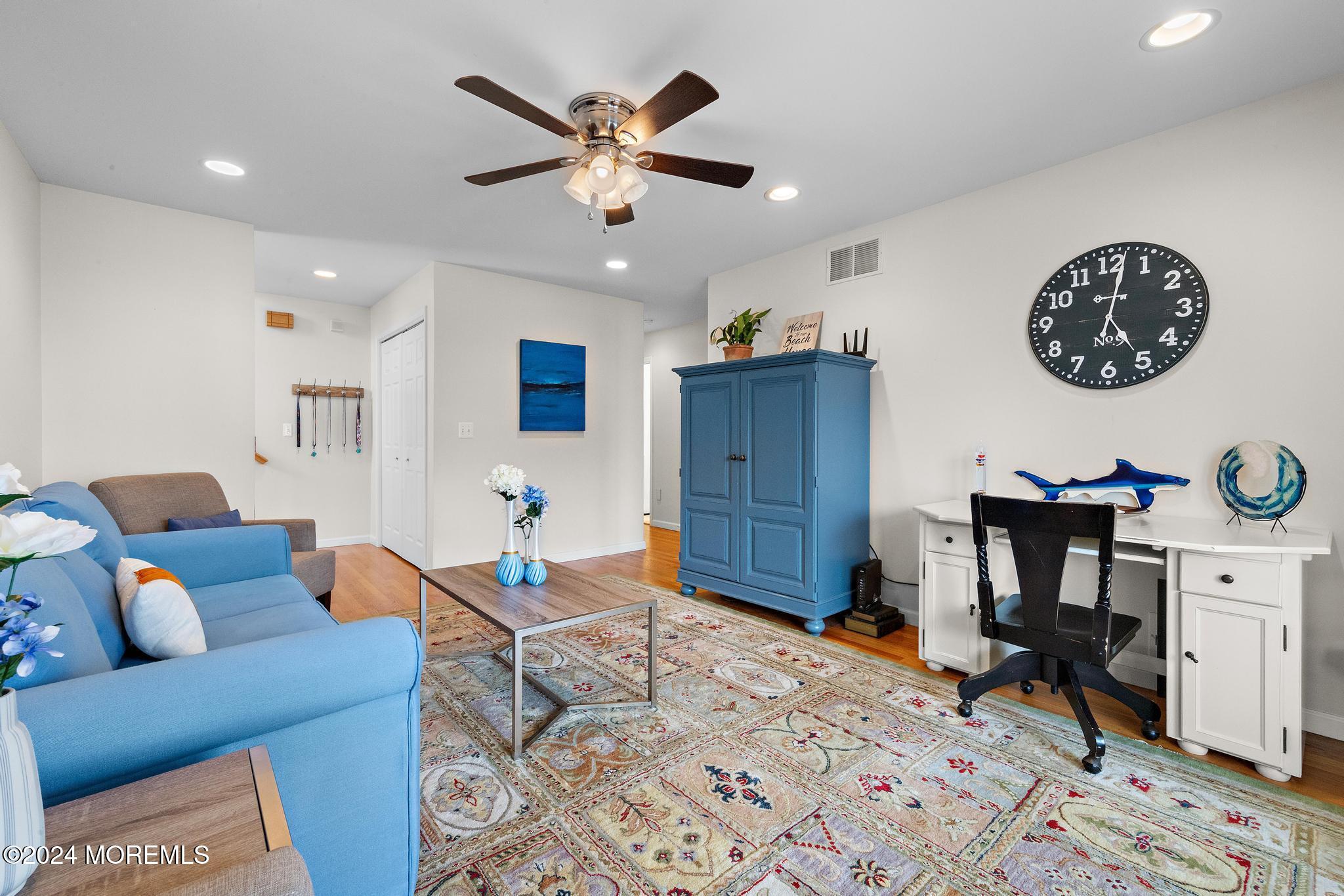 14 E 44th Street