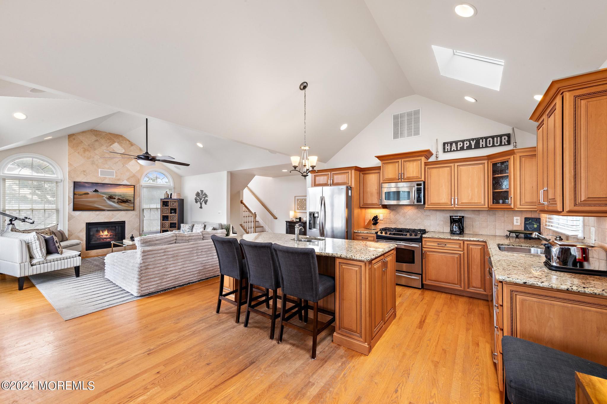 14 E 44th Street