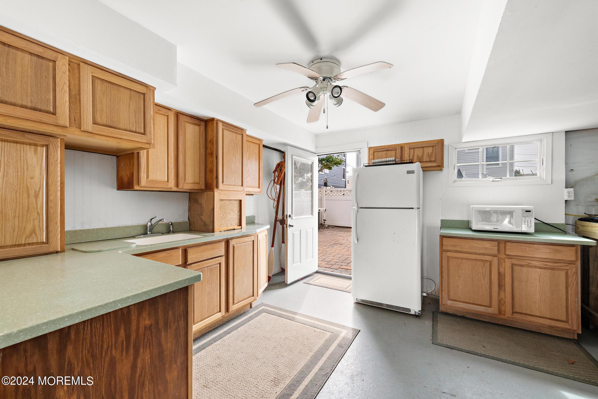 14 E 44th Street