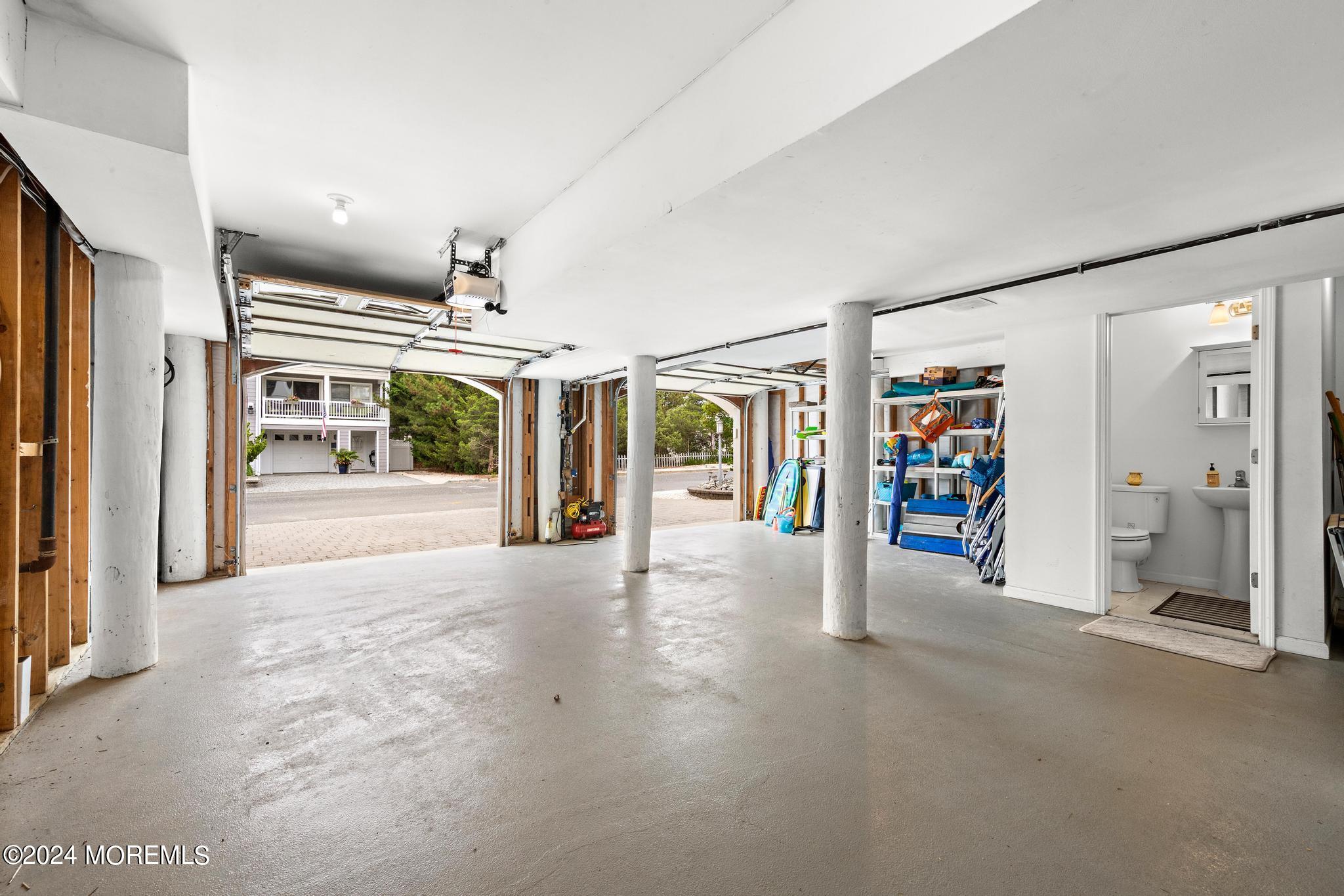 14 E 44th Street