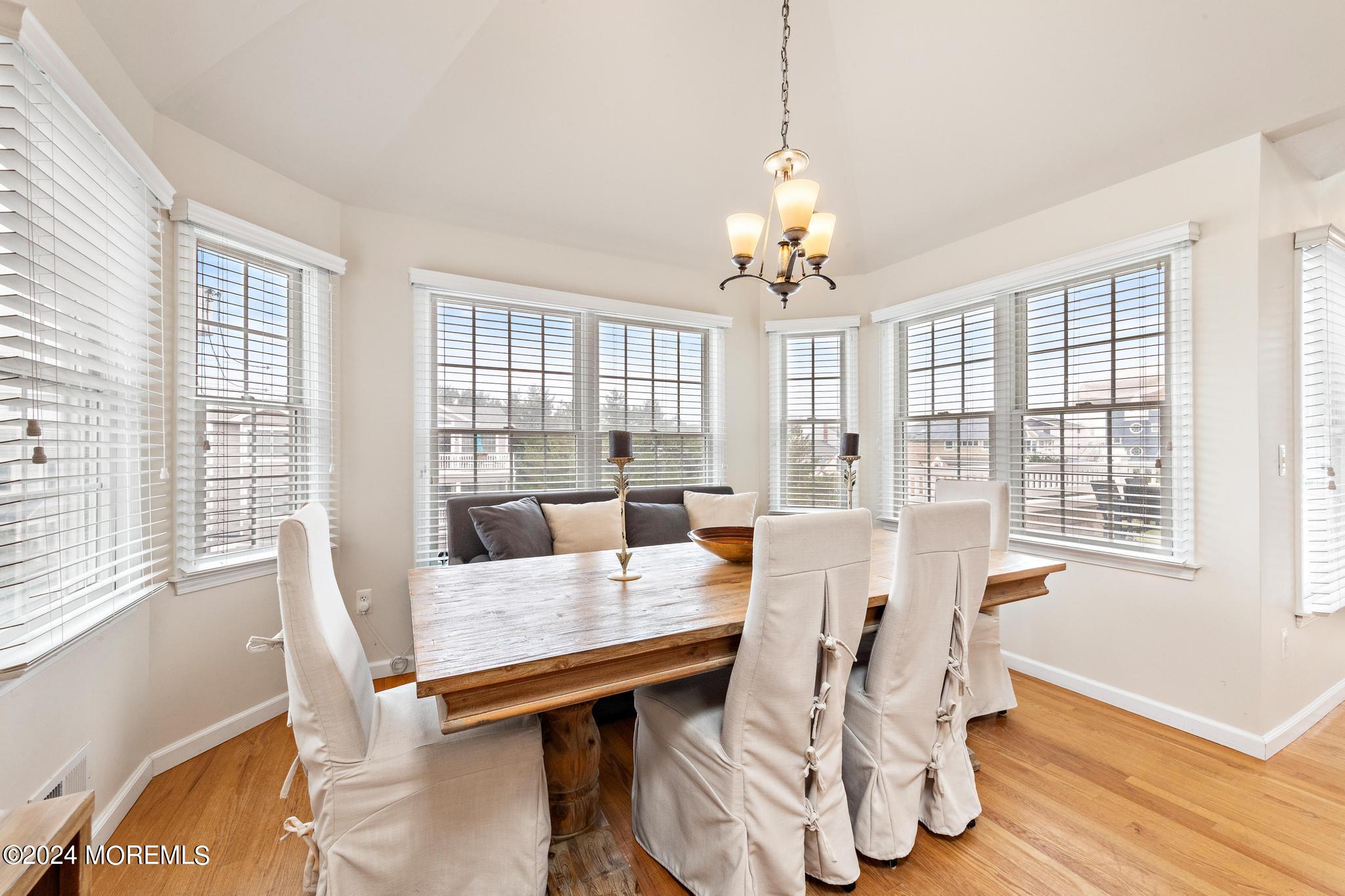 14 E 44th Street