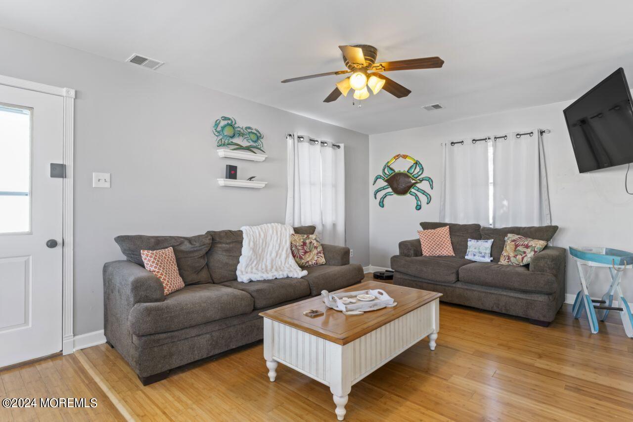 1200 Grebe Court