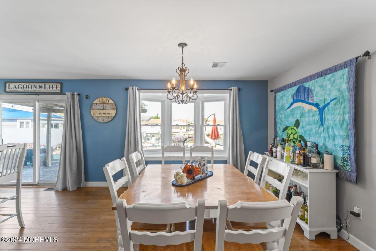 1200 Grebe Court
