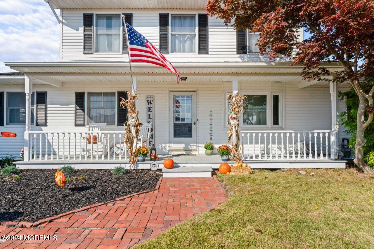 1200 Grebe Court