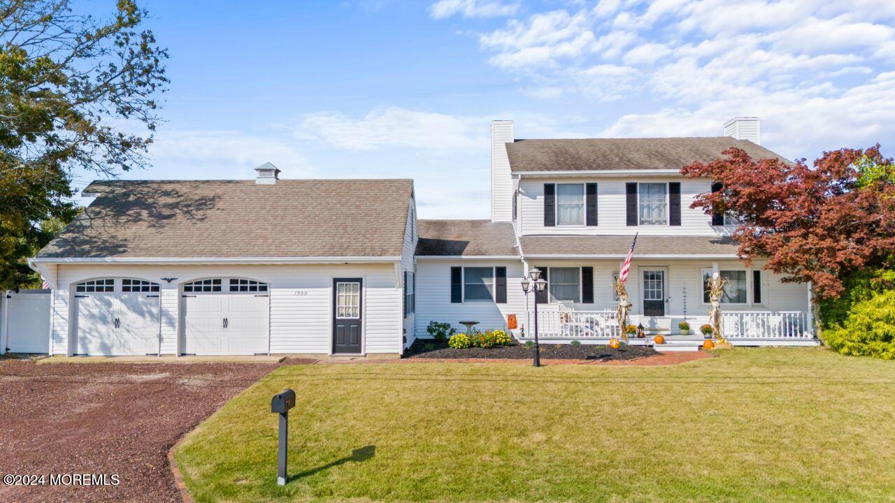 1200 Grebe Court