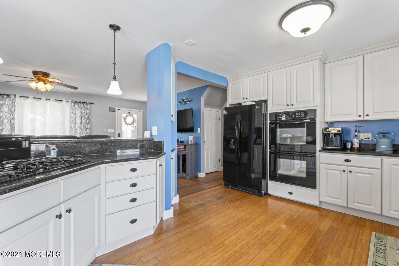 1200 Grebe Court