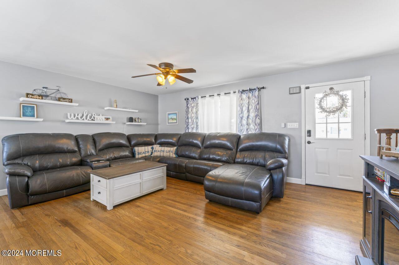 1200 Grebe Court