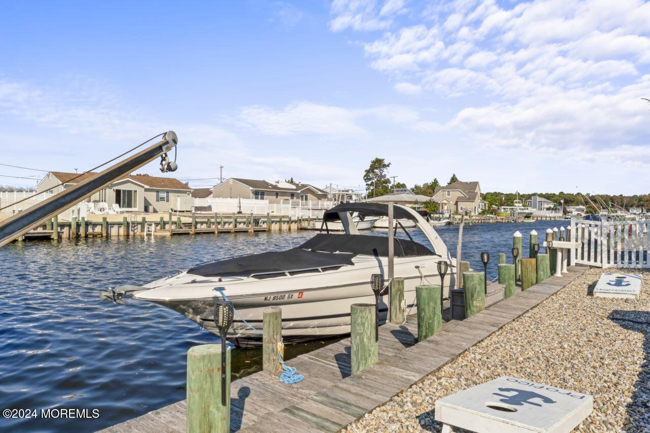 1200 Grebe Court